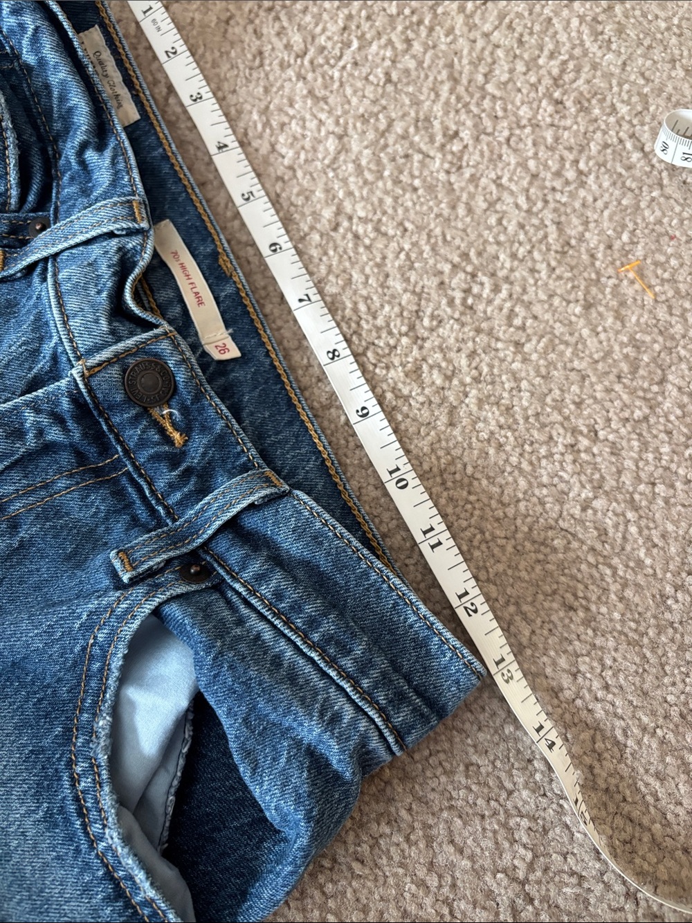 Levi’s-70s High Flare Women’s Blue Flare Jeans - size women’s 26 - Picture 6 of 9